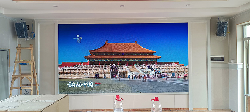 盐步小学小会议室P2.5屏